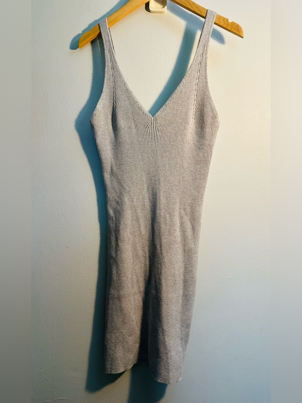 And Now This Women’s Ribbed Knit Classic V-Neckline Midi Dress Gray/tan Size L